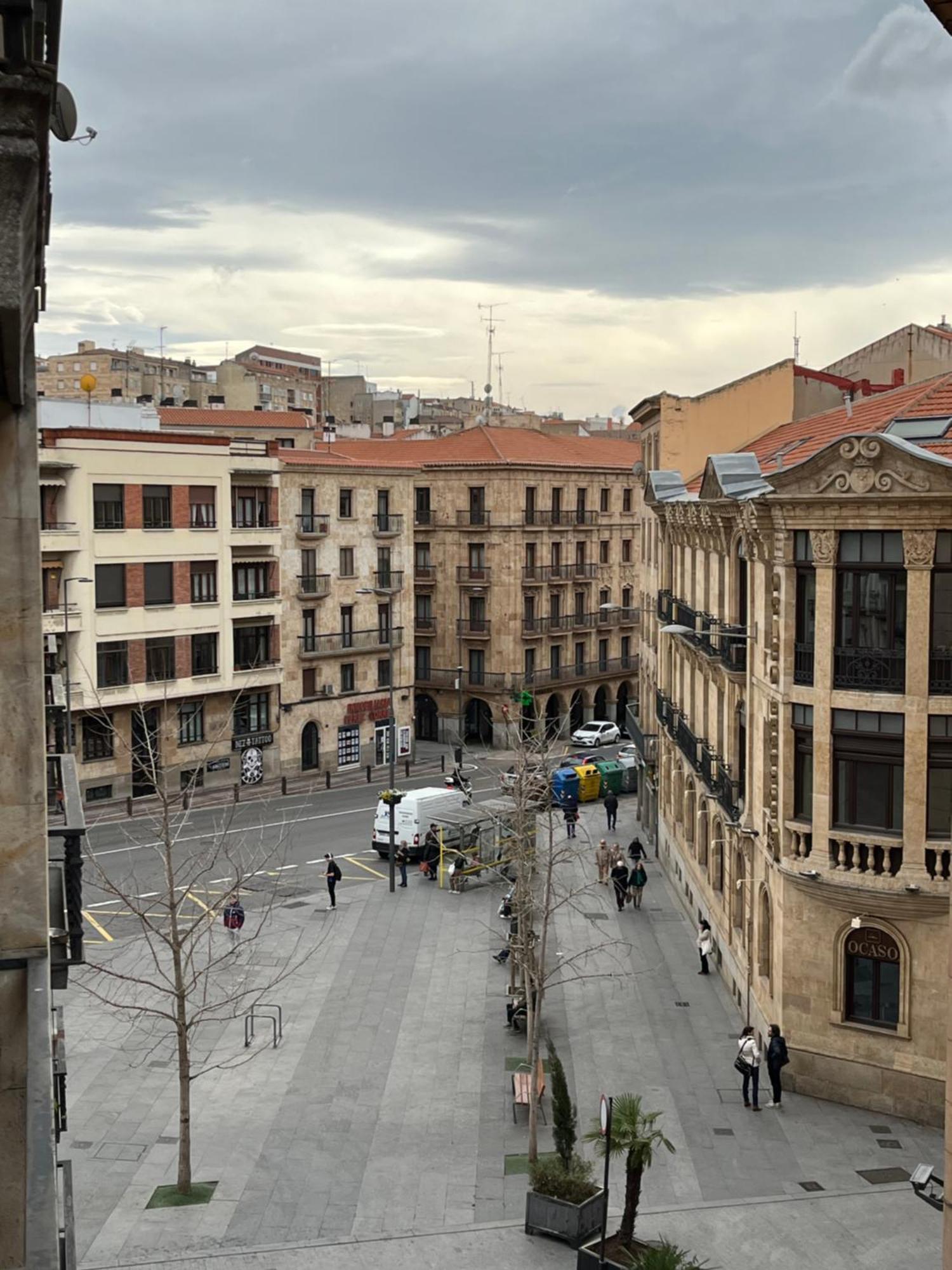 Roomin Hostel Salamanca Bagian luar foto