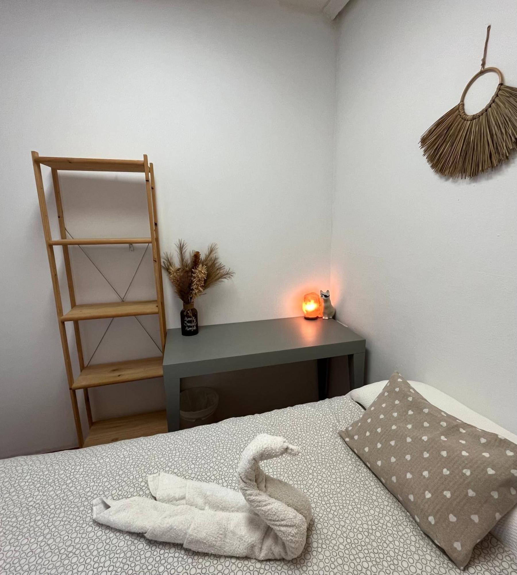 Roomin Hostel Salamanca Bagian luar foto